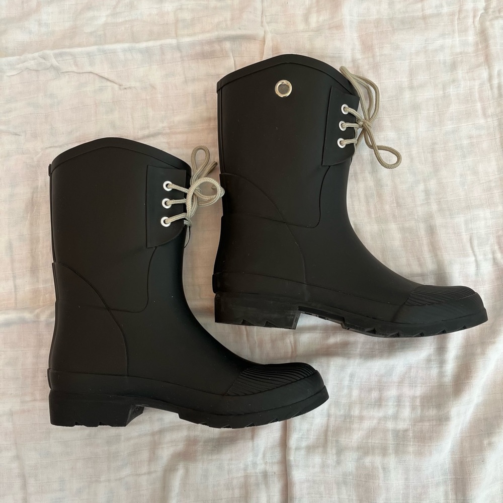 Nomad Kelly B Lace-Up Rubber Rain Boot!